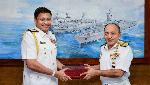 Indian Navy’s Vice Admiral meets Sri Lankan Navy, Air Force commanders Indian Navy’s Vice Admiral meets Sri Lankan Navy, Air Force commanders